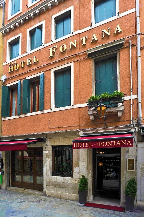 Hotel Fontana Veneţia Exterior foto